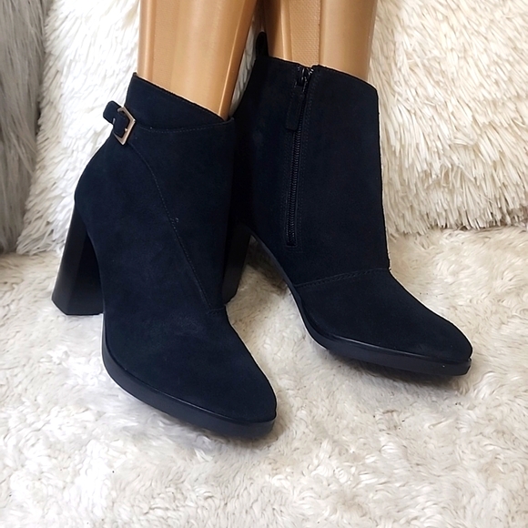 COLE HAAN HARRINGTON BOOTS - Picture 2 of 10